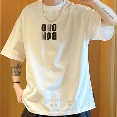 市场上装-T恤-电商T恤