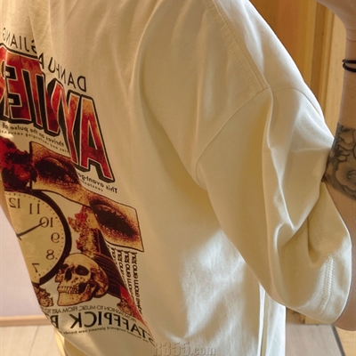 市场上装-T恤-电商T恤