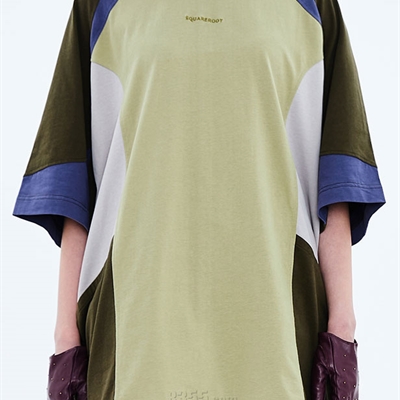 市场上装-T恤-电商T恤