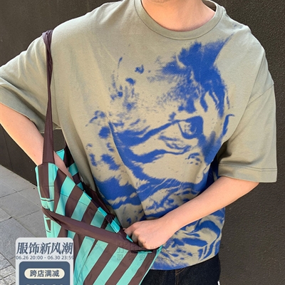 市场上装-T恤-电商T恤