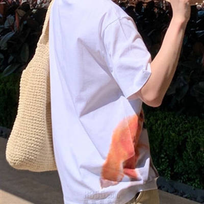 市场上装-T恤-电商T恤