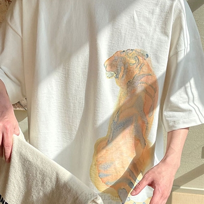 市场上装-T恤-电商T恤