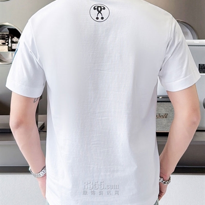 市场上装-T恤-欧货T恤