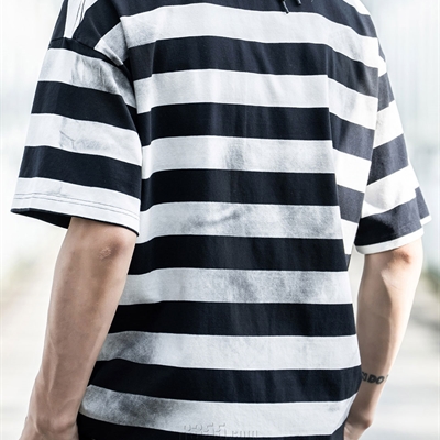 市场上装-T恤-电商T恤