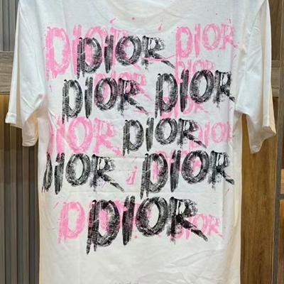 市场上装-T恤-欧货T恤