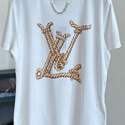 市场上装-T恤-欧货T恤