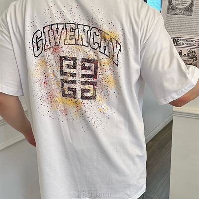 市场上装-T恤-欧货T恤