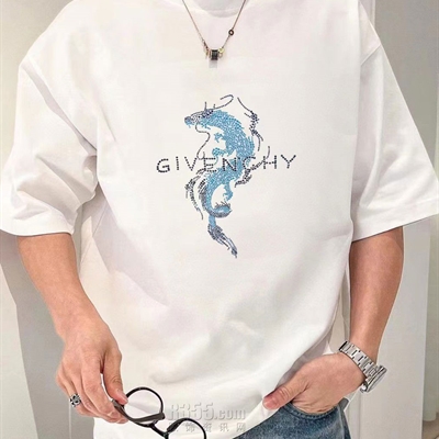 市场上装-T恤-欧货T恤