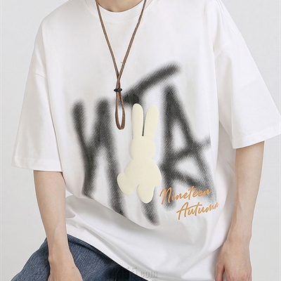 市场上装-T恤-电商T恤