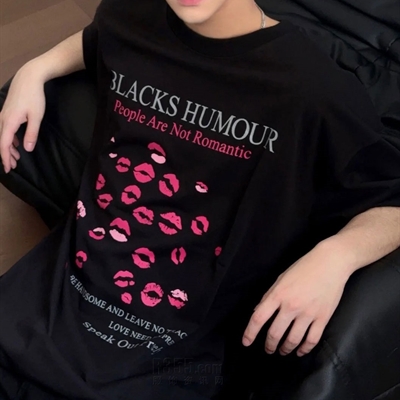 市场上装-T恤-电商T恤