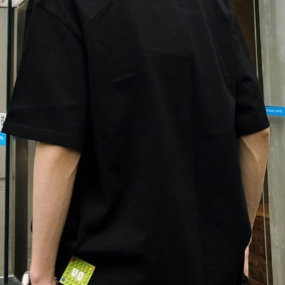 市场上装-T恤-电商T恤