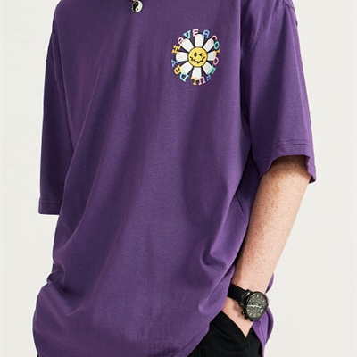 市场上装-T恤-电商T恤