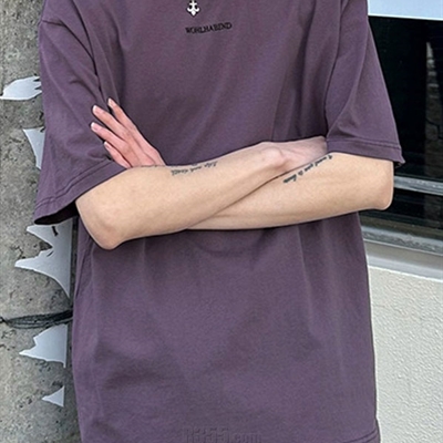 市场上装-T恤-电商T恤