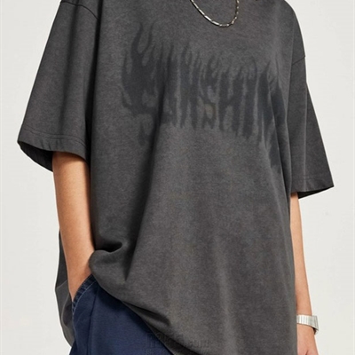 市场上装-T恤-电商T恤