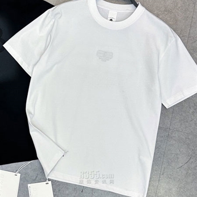 市场上装-T恤-欧货T恤