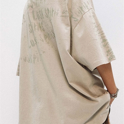 市场上装-T恤-电商T恤