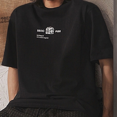 市场上装-T恤-电商T恤