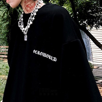 市场上装-T恤-电商T恤