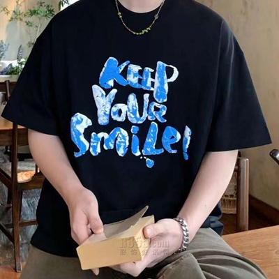 市场上装-T恤-电商T恤