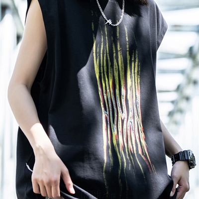 市场上装-T恤-电商T恤