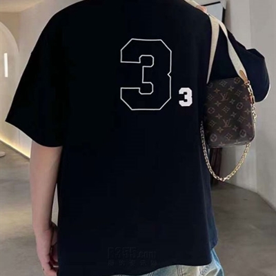 市场上装-T恤-电商T恤