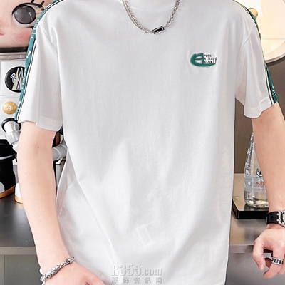市场上装-T恤-欧货T恤