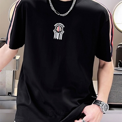 市场上装-T恤-欧货T恤