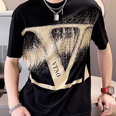 市场上装-T恤-欧货T恤