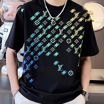 市场上装-T恤-欧货T恤