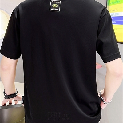 市场上装-T恤-欧货T恤