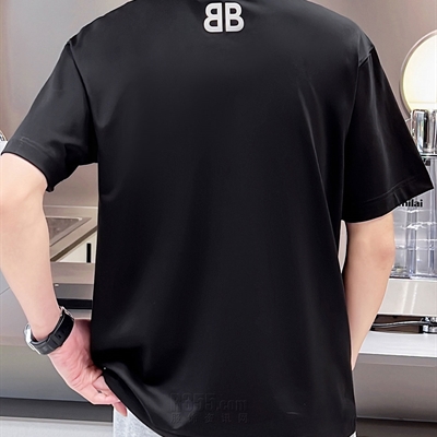 市场上装-T恤-欧货T恤