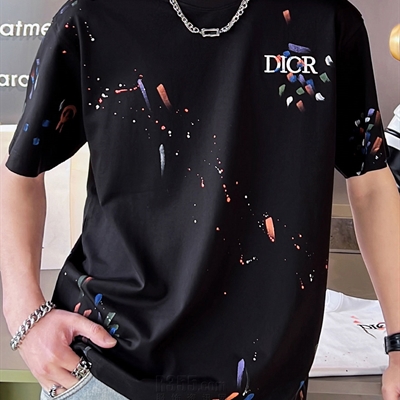 市场上装-T恤-欧货T恤