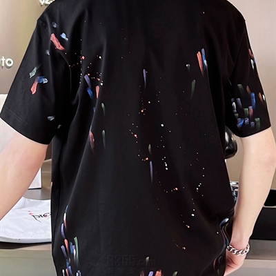 市场上装-T恤-欧货T恤