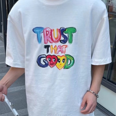 市场上装-T恤-电商T恤