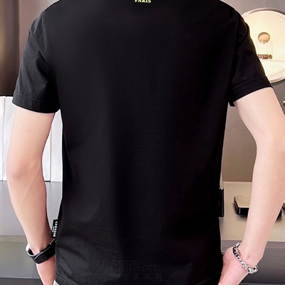 市场上装-T恤-欧货T恤