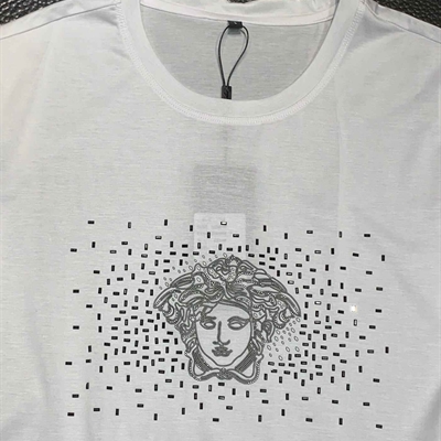 市场上装-T恤-欧货T恤