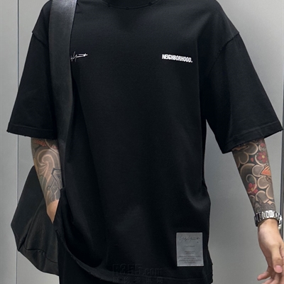 市场上装-T恤-电商T恤