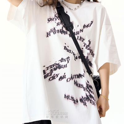 市场上装-T恤-电商T恤