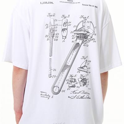 市场上装-T恤-电商T恤