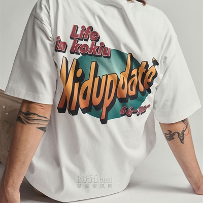 市场上装-T恤-电商T恤