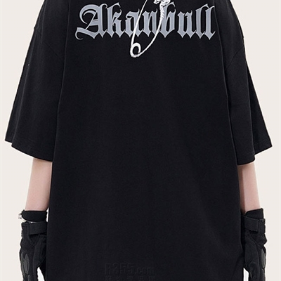 市场上装-T恤-电商T恤