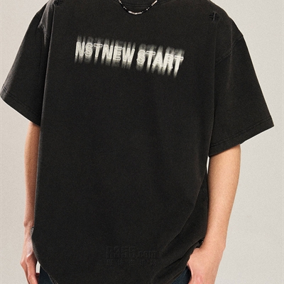 市场上装-T恤-电商T恤