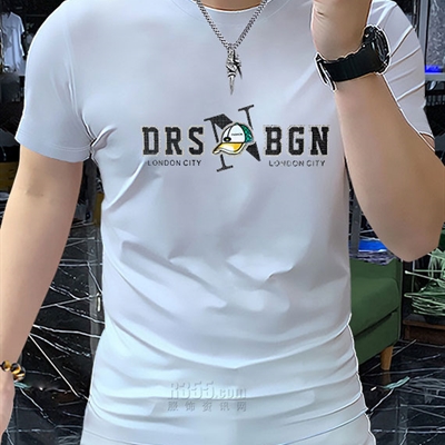 市场上装-T恤-欧货T恤