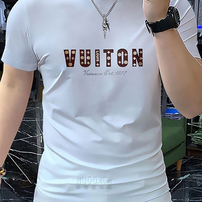 市场上装-T恤-欧货T恤