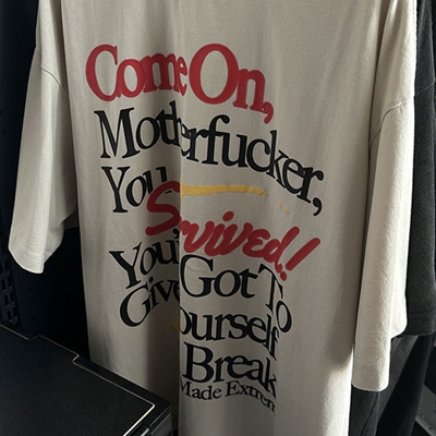 市场上装-T恤-电商T恤