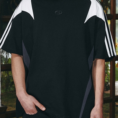 市场上装-T恤-电商T恤