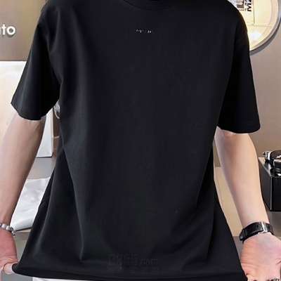 市场上装-T恤-欧货T恤