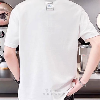 市场上装-T恤-欧货T恤