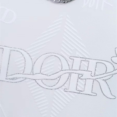 市场上装-T恤-欧货T恤