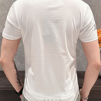 市场上装-T恤-欧货T恤